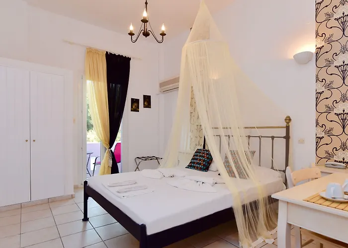 Aphrodite Boutique Alikí