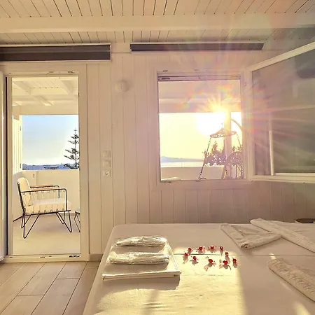 Aphrodite Boutique 3*