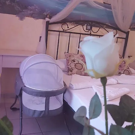 Aphrodite Boutique ホテル Alikí