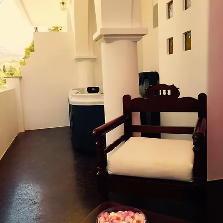 Aphrodite Boutique 3*