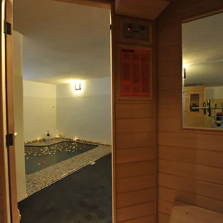 Aphrodite Boutique 3*