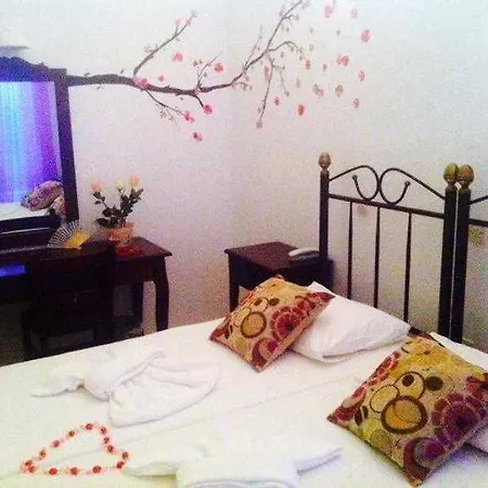 Aphrodite Boutique Alikí