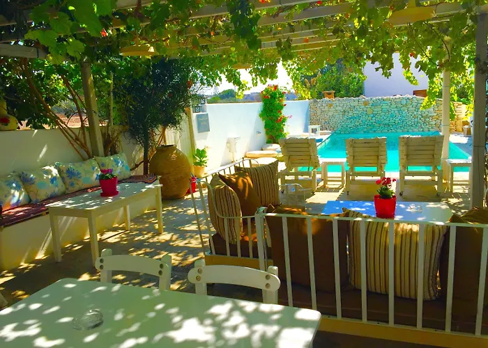 Aphrodite Boutique 3* Αλυκή